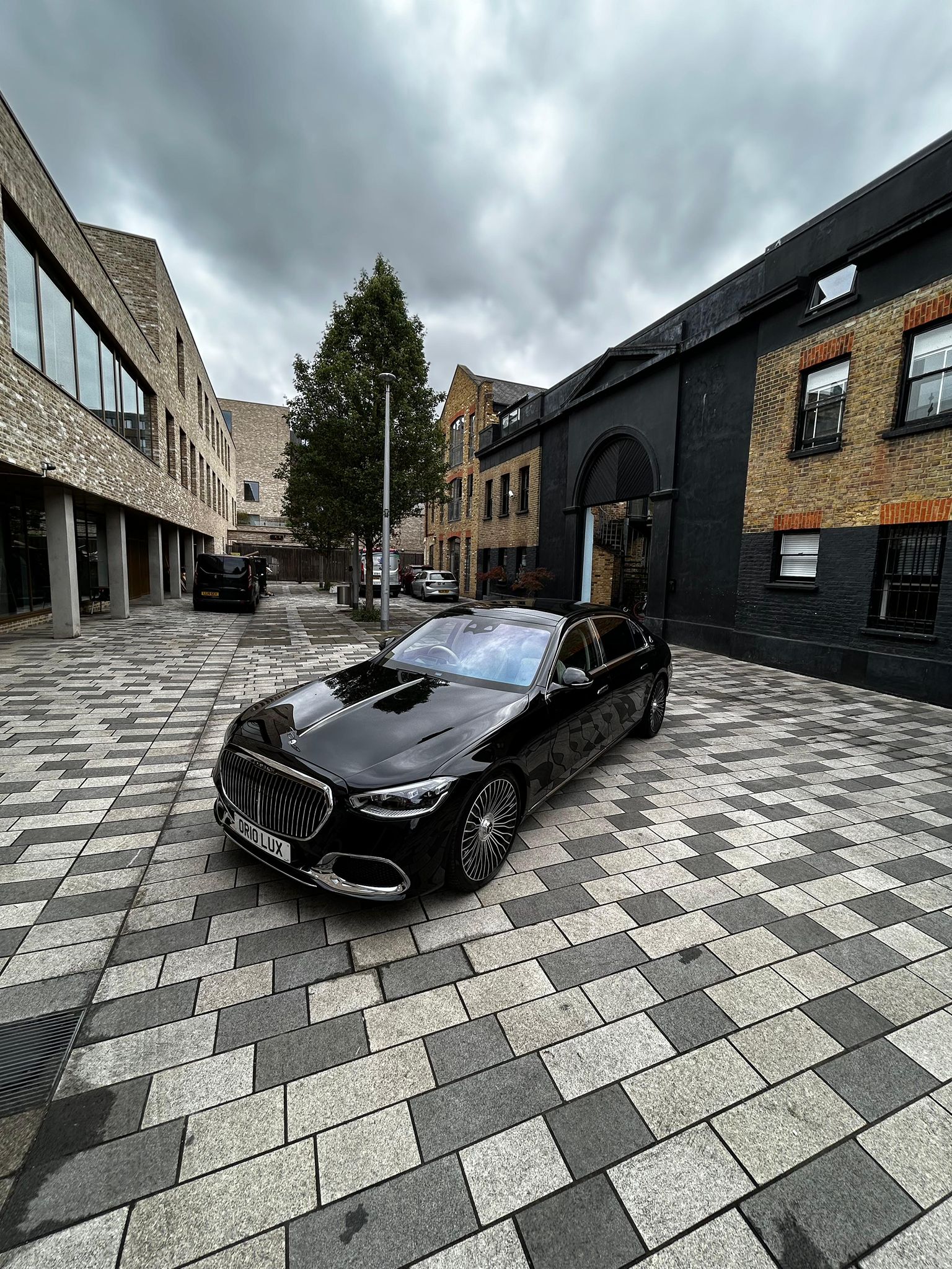 Mercedes Maybach Chauffeur Service