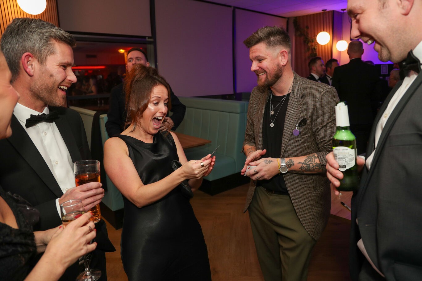 Mix & Mingle With Award-Winning Close-Up Magician Chris Cowl