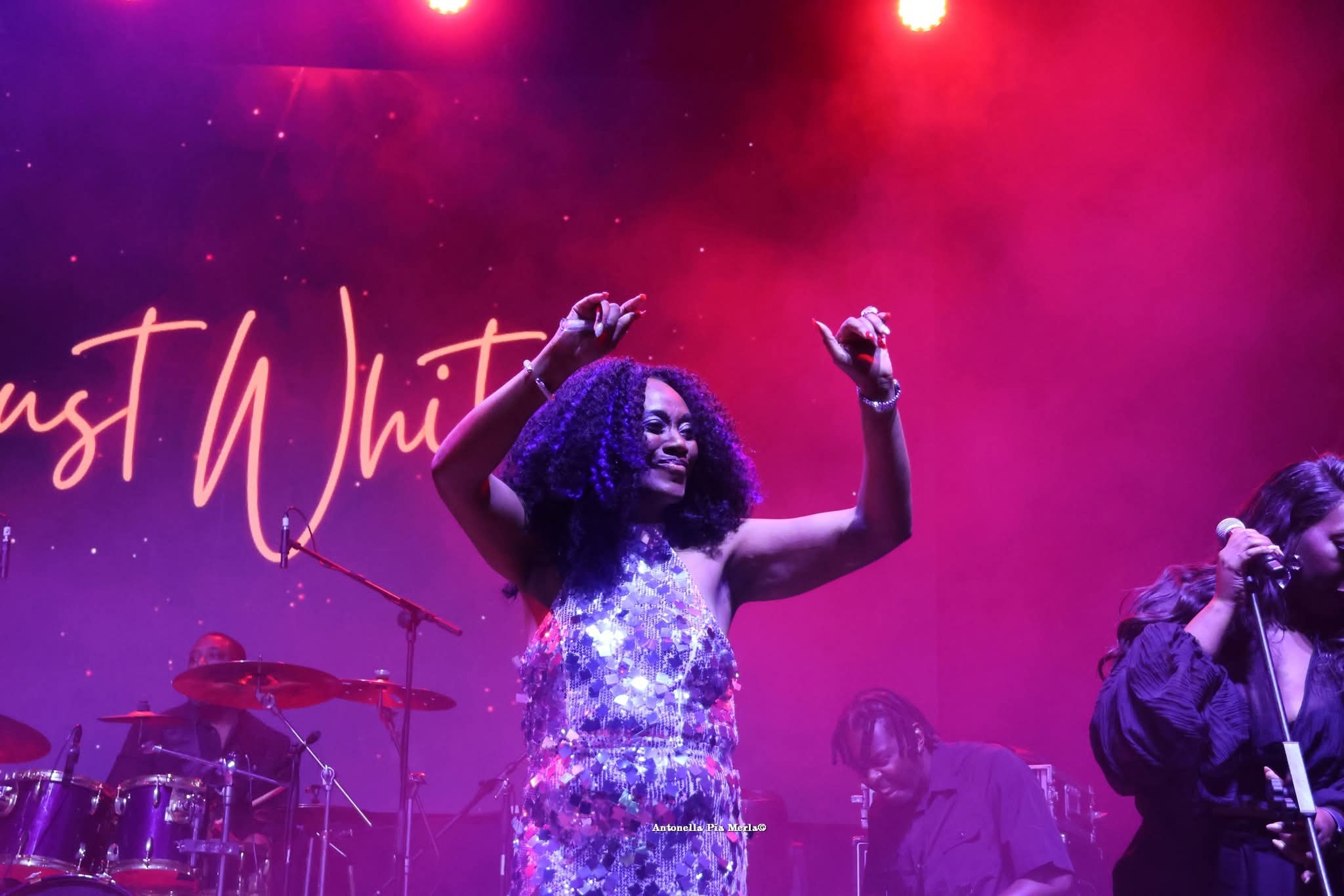 Emma and the VeEm Band - "Just Whitney" Tribute Band