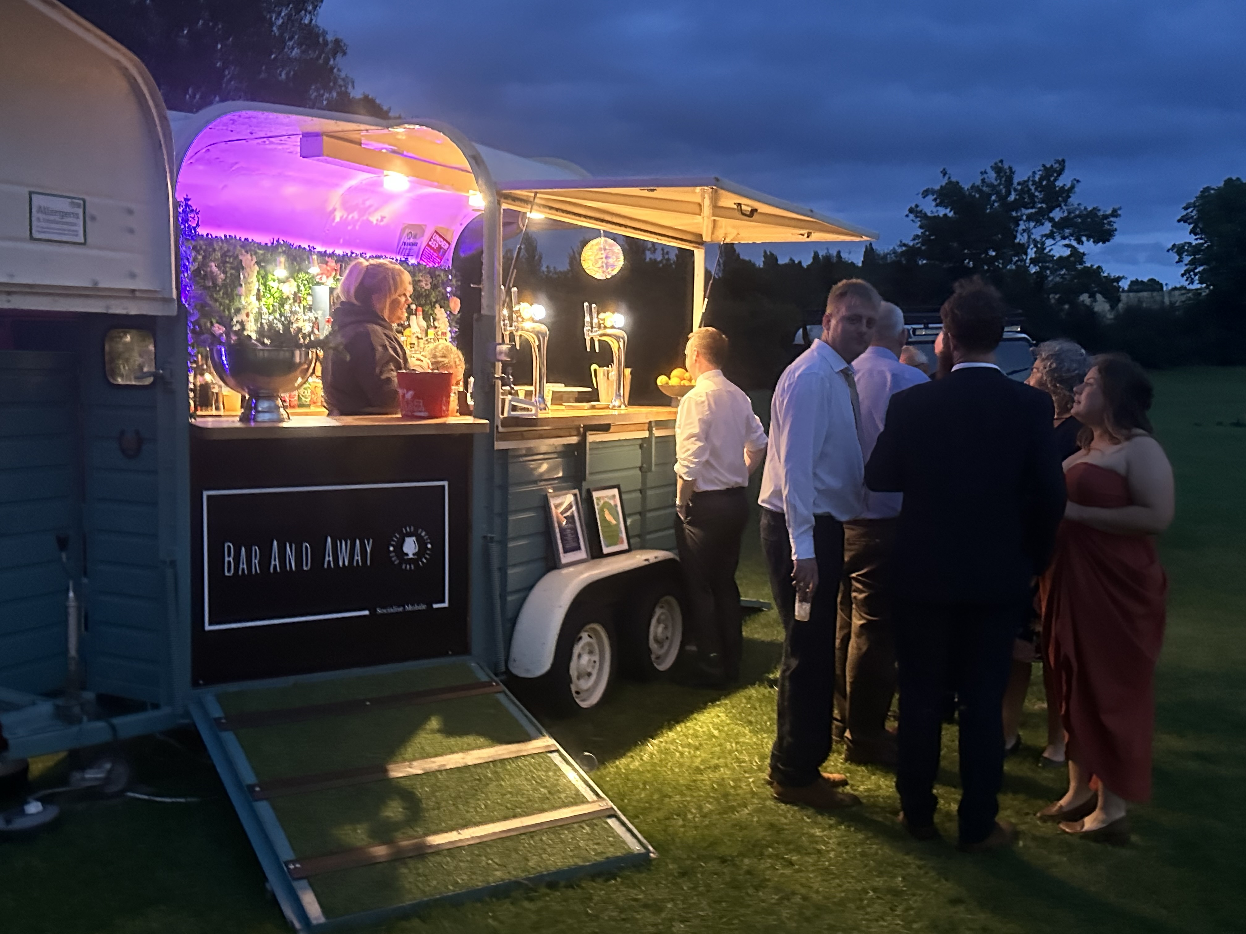 Beautiful Horse Box Bar with Huge Range of Spirits & Cocktail Menu
