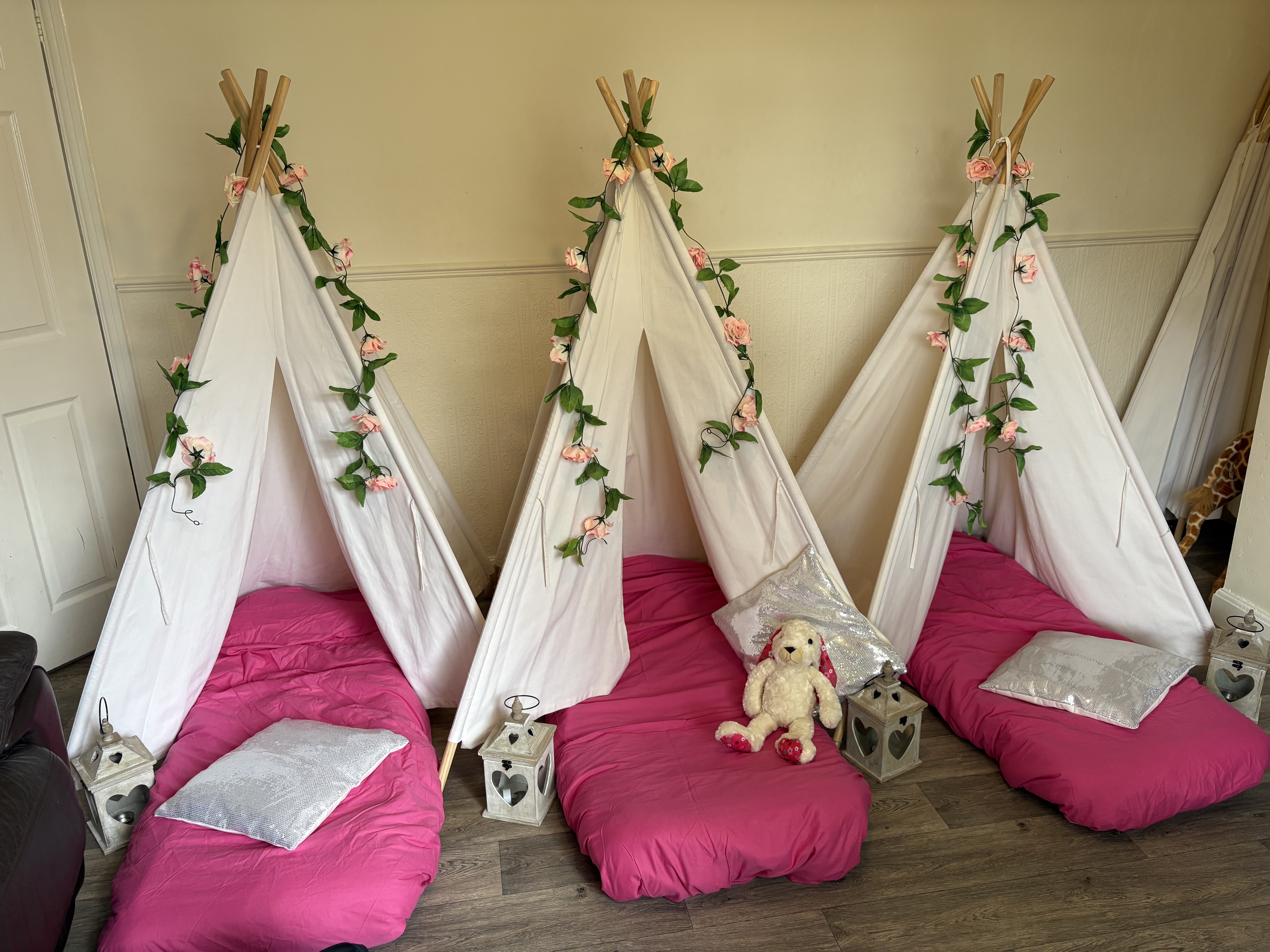 Kids Sleepover Teepee Tent Parties - 6 Themes