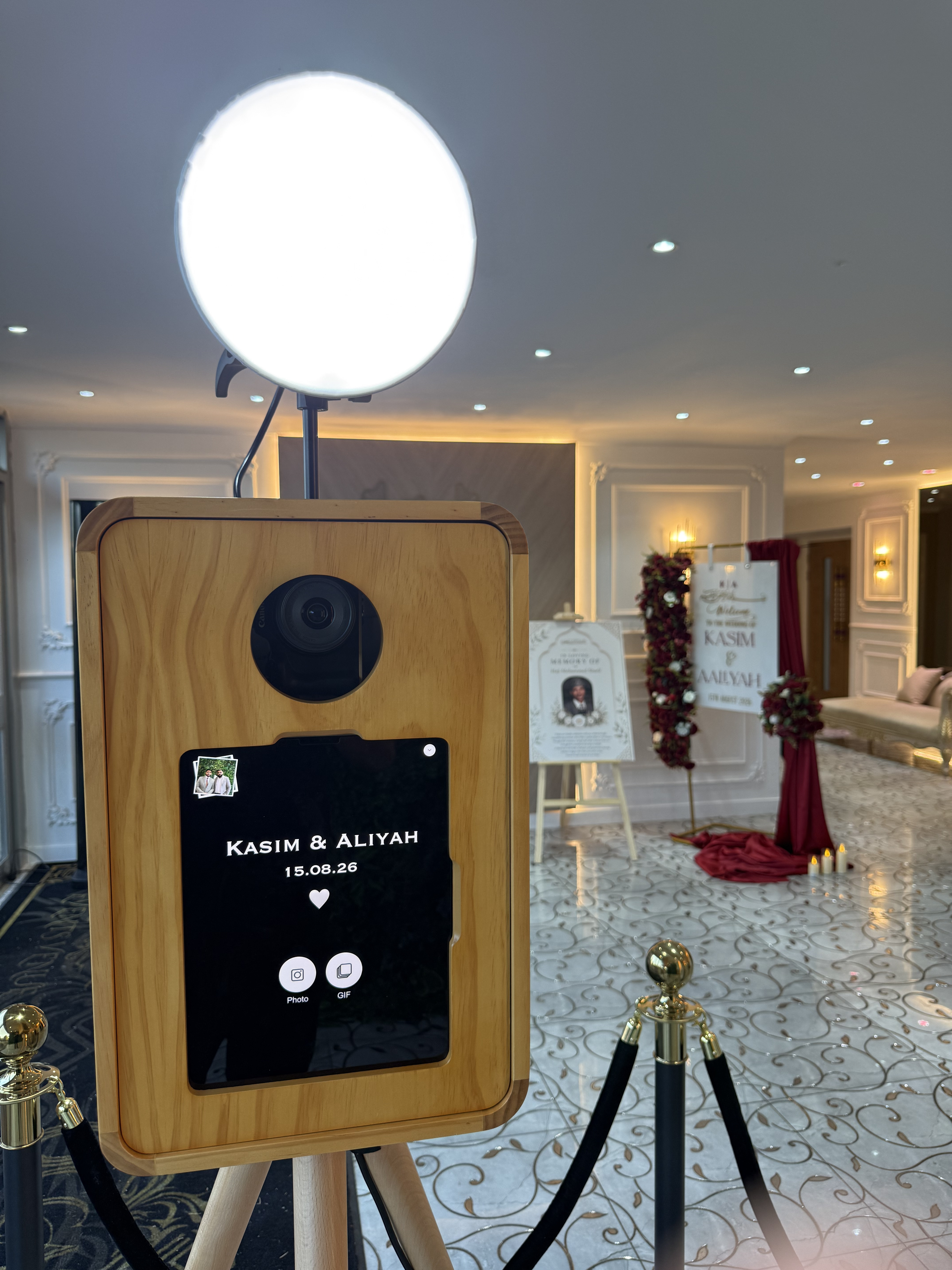 Luxury Retro Photo Booth - Stylish, Fun & Unforgettable Moments!