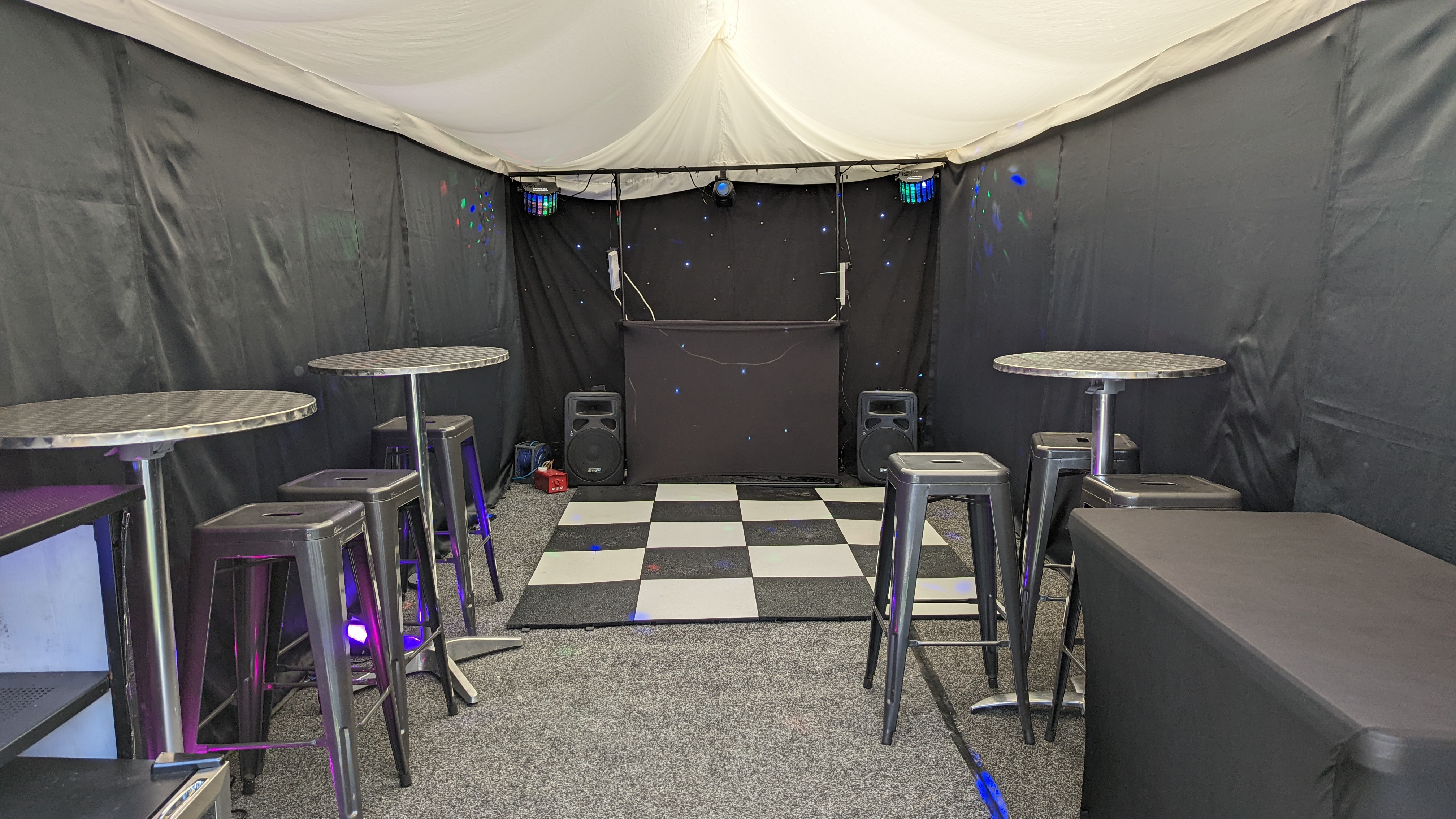 3m x 8m Nightclub On The Lawn Party Tent