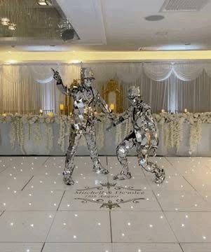 The Silver Mirror Men ✨