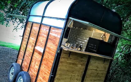 Horse Box Bar with a Wide Range of Alcohol & Soft Drinks