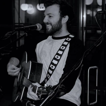 Josh Gernon - Singer/Guitarist