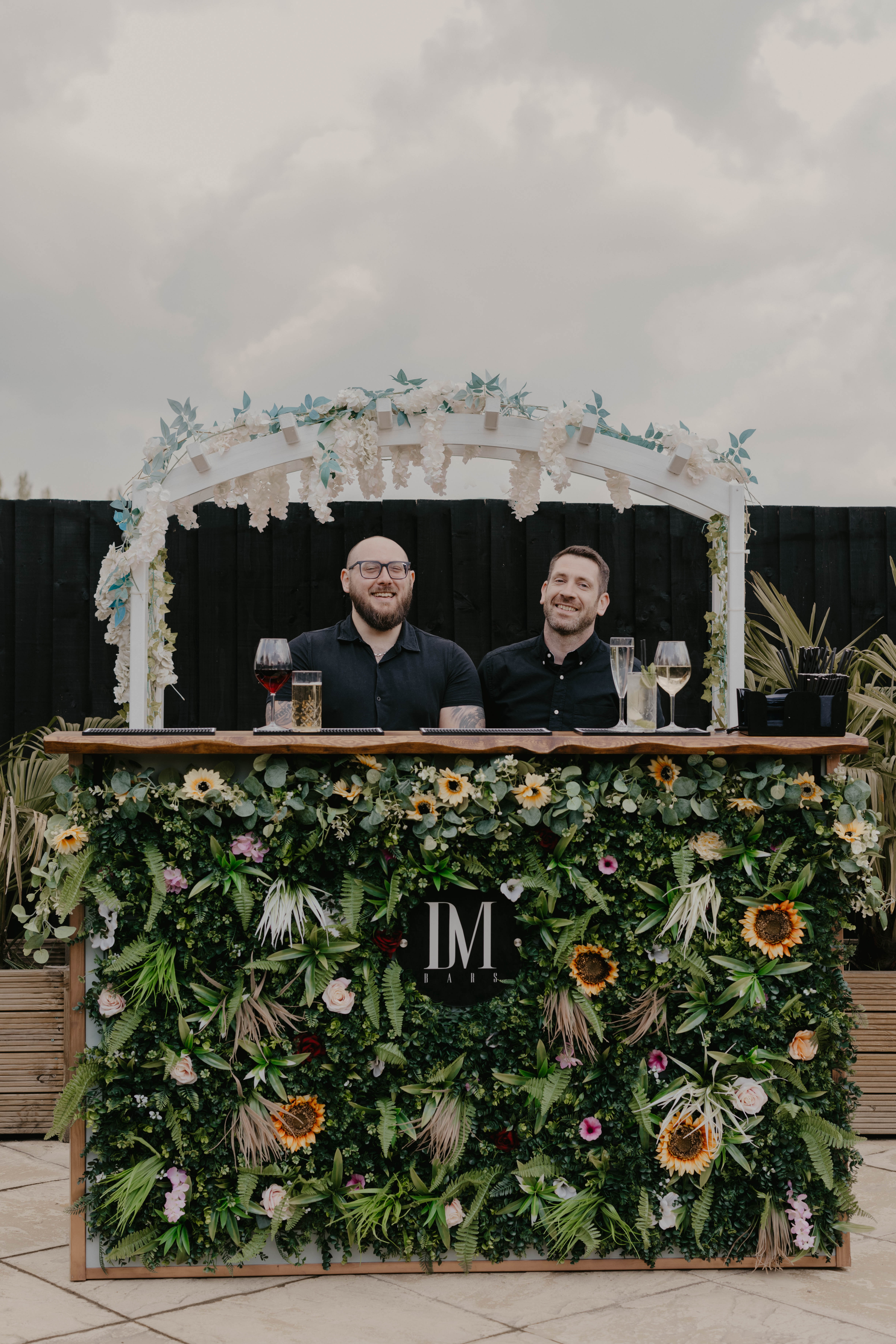 Adaptive Flower Style Pop-Up Bar