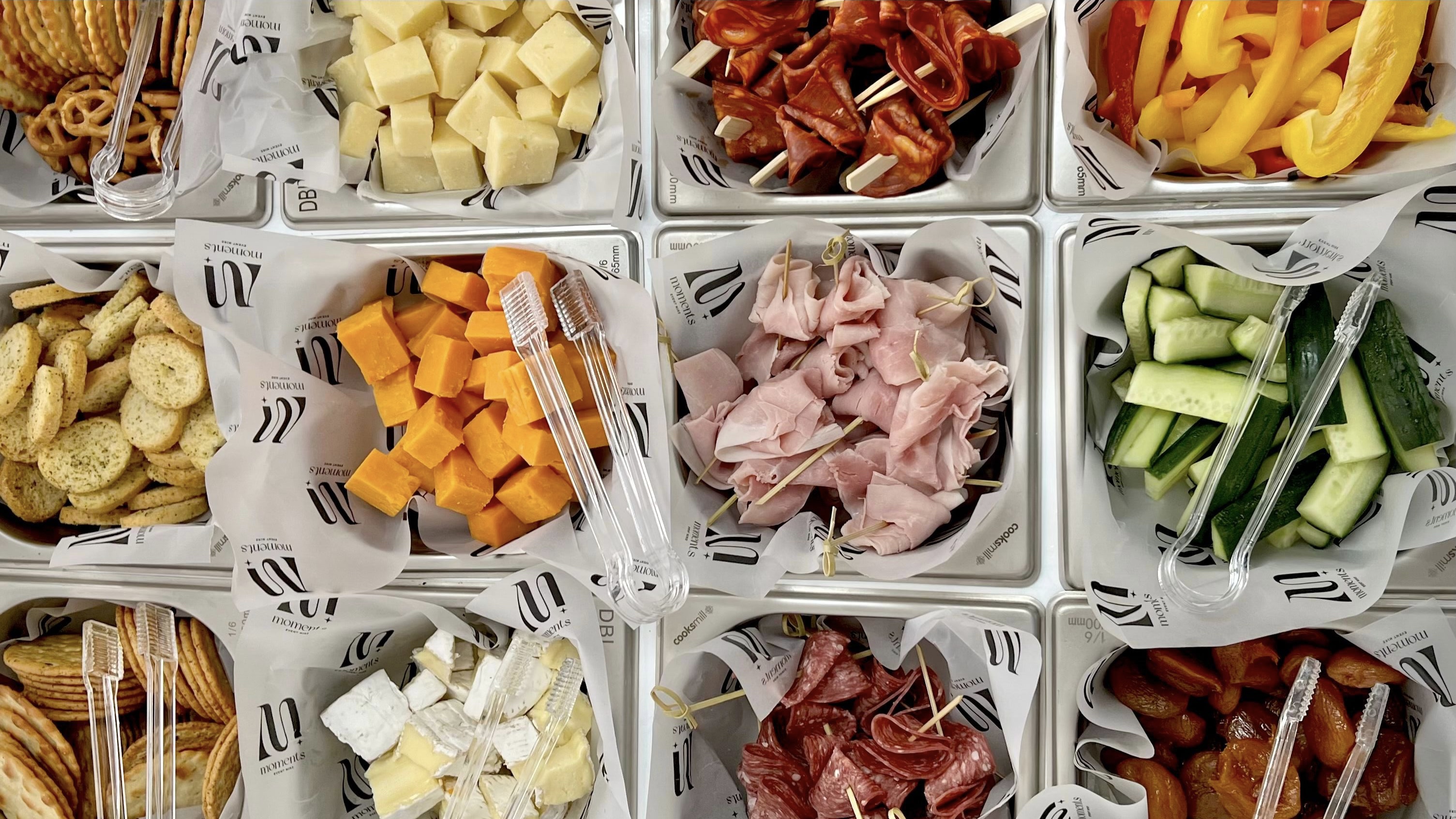 Charcuterie & Wine Cart with Customisable Screen