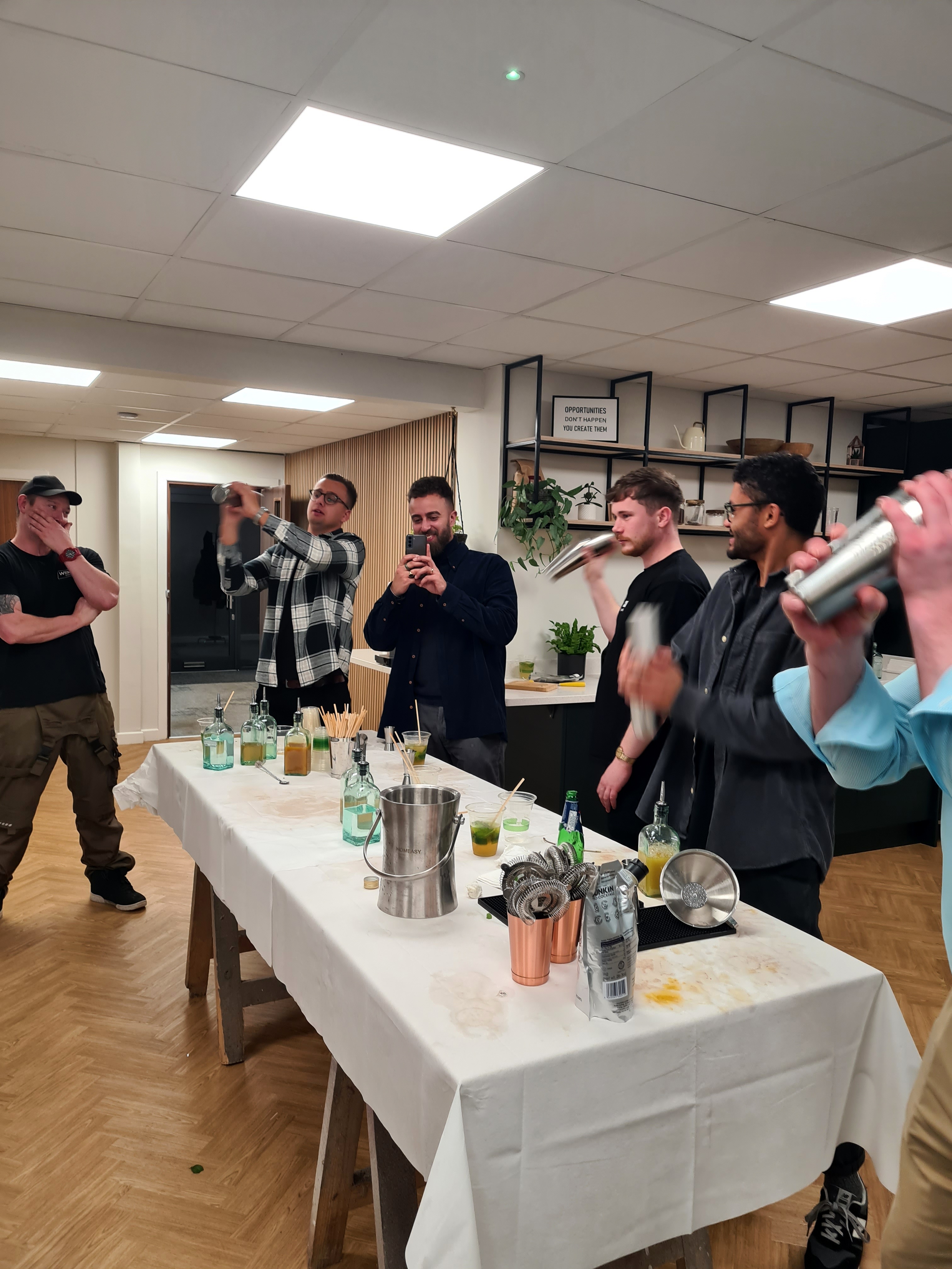 Expert-Led Classic Cocktail Mixing Masterclass