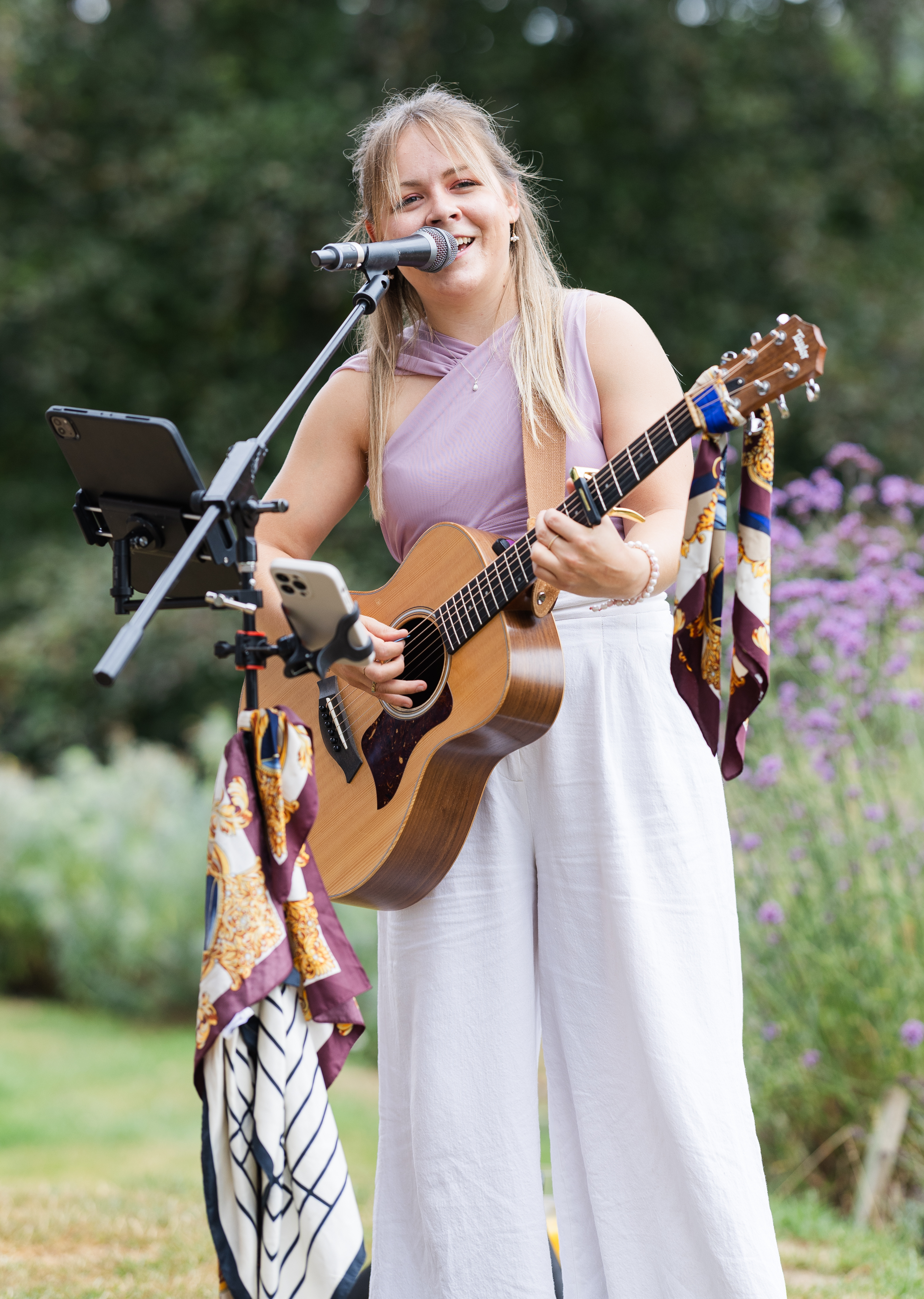 'KLAARA' Elegant Wedding & Events Singer-Guitarist