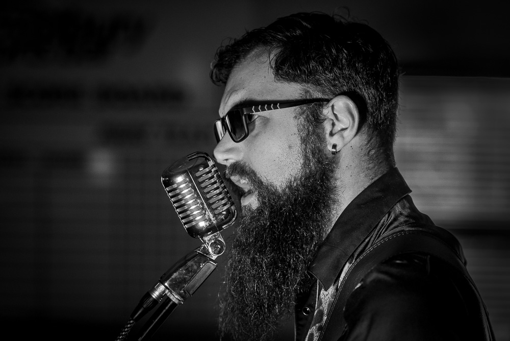 Jukebox James Performs Live Solo Pop & Rock Covers