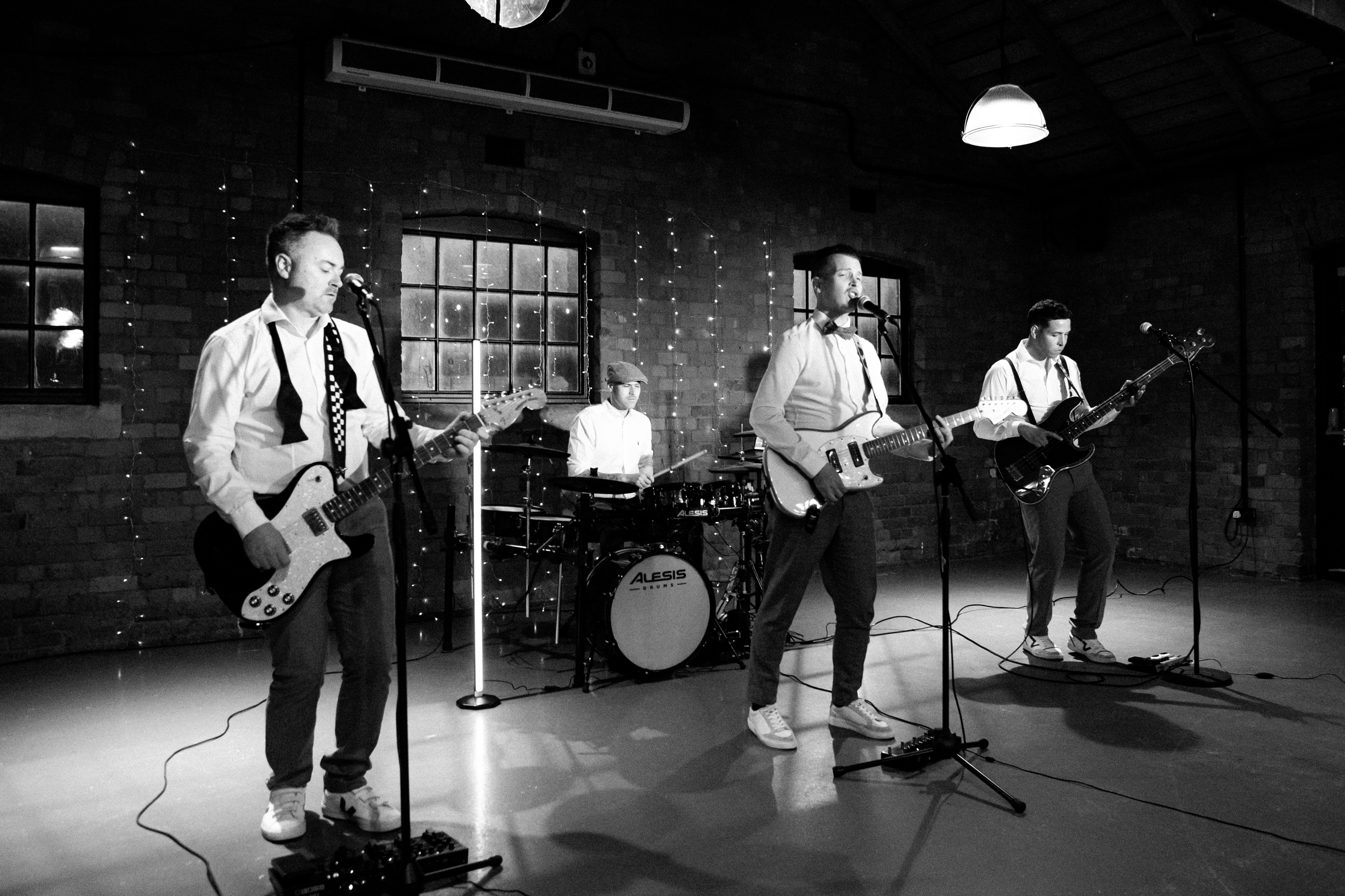 The Shindigs party band - Giving your party the energy it needs