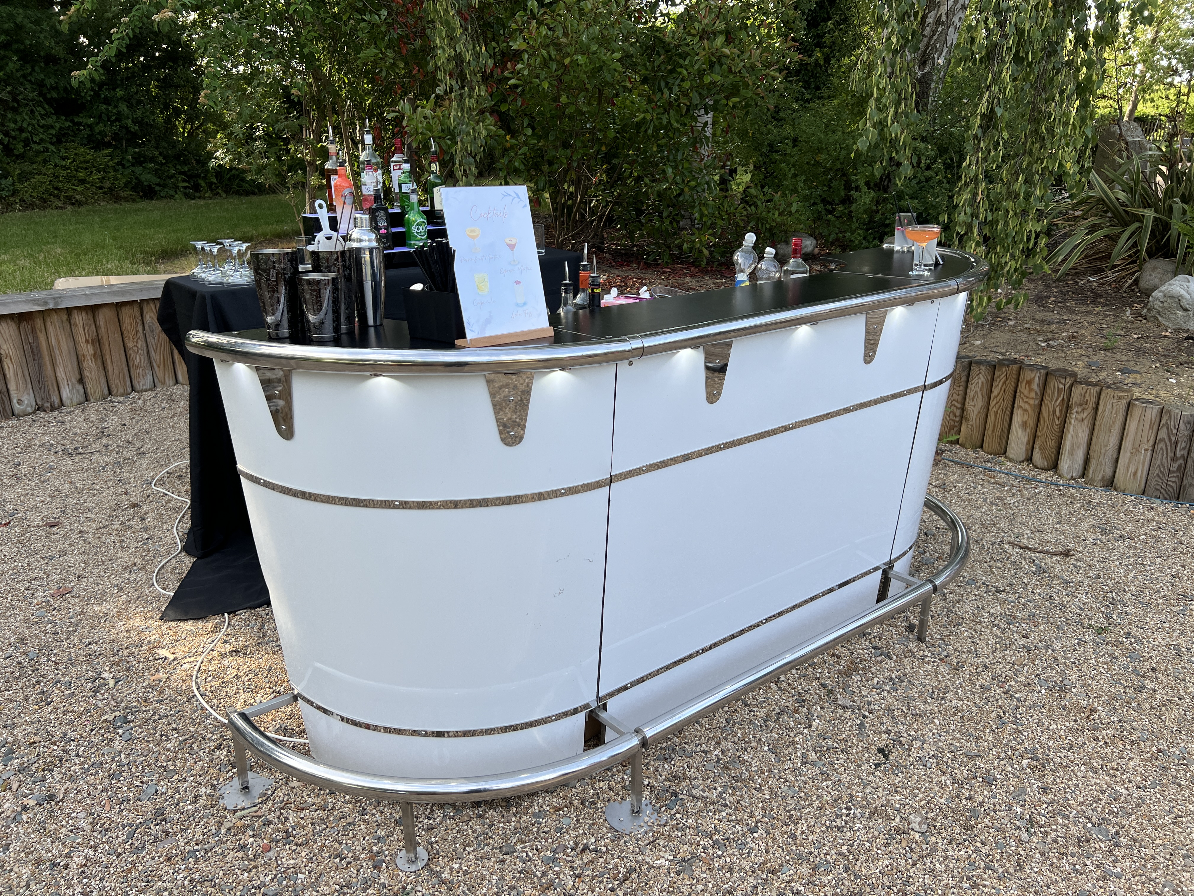 Luxury Mobile Cash Bar Experience