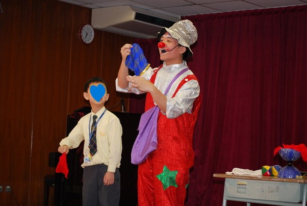 Children’s Party Entertainment – Magic & Balloon Twisting