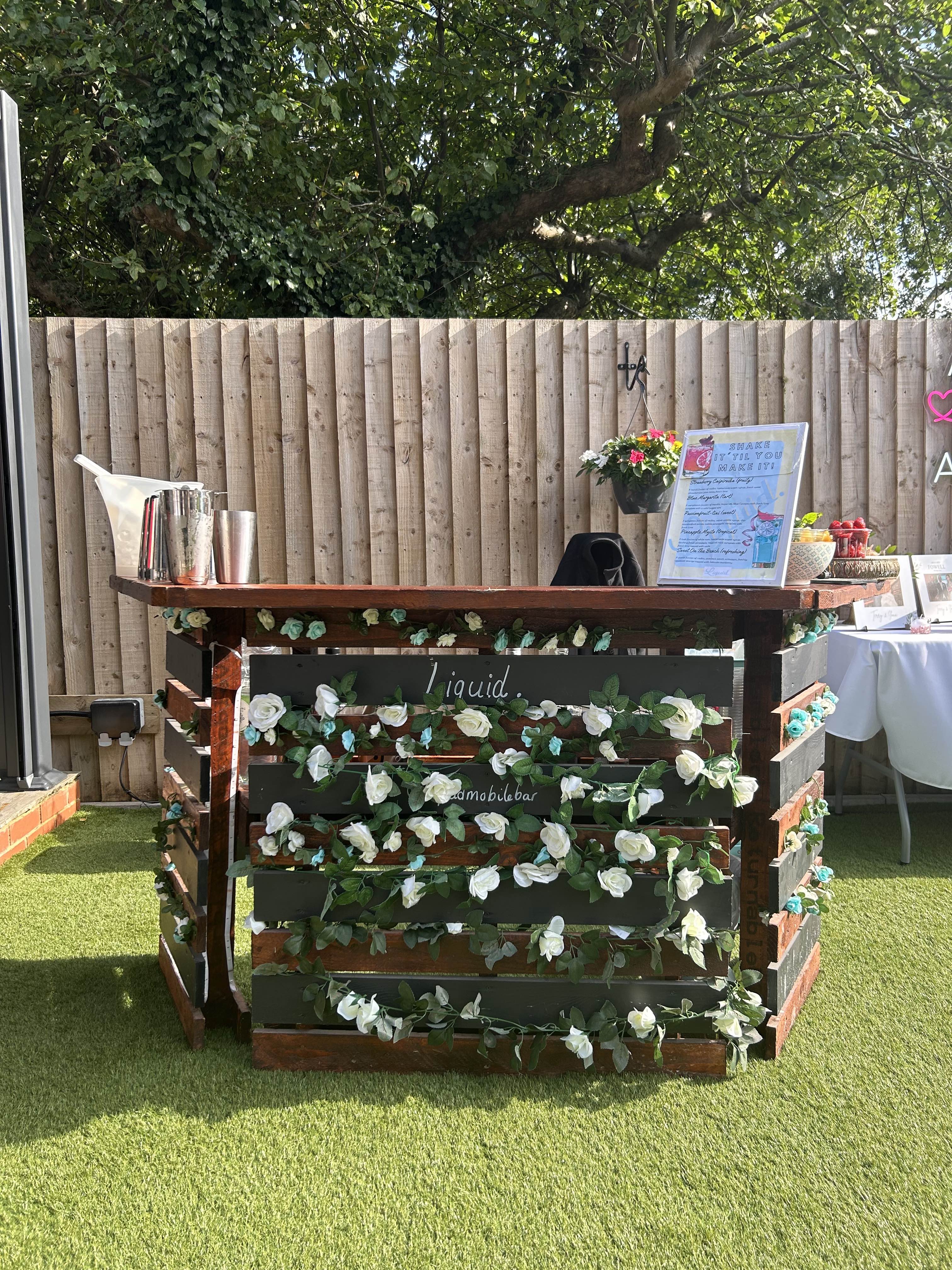 Unlimited Fresh Cocktails & Regular Bar Drinks