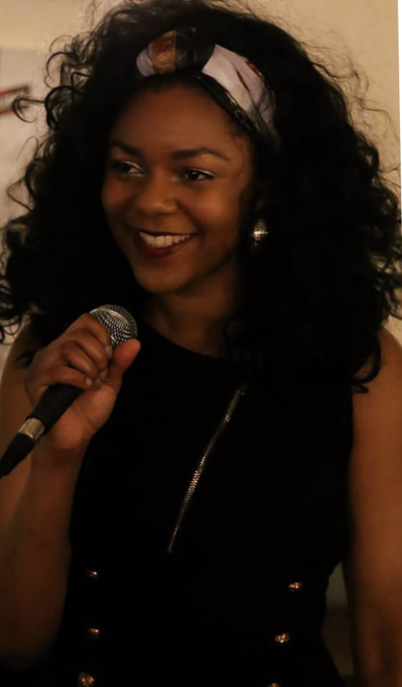 Solo Singer Covering The Classics Of Pop, Jazz, Motown, Soul & Musicals