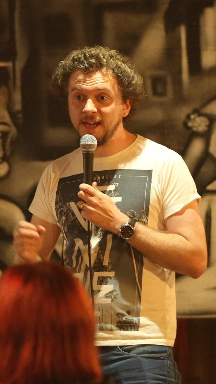 Experienced & Quick Witted Comedian, A Warm & Welcoming Event Host