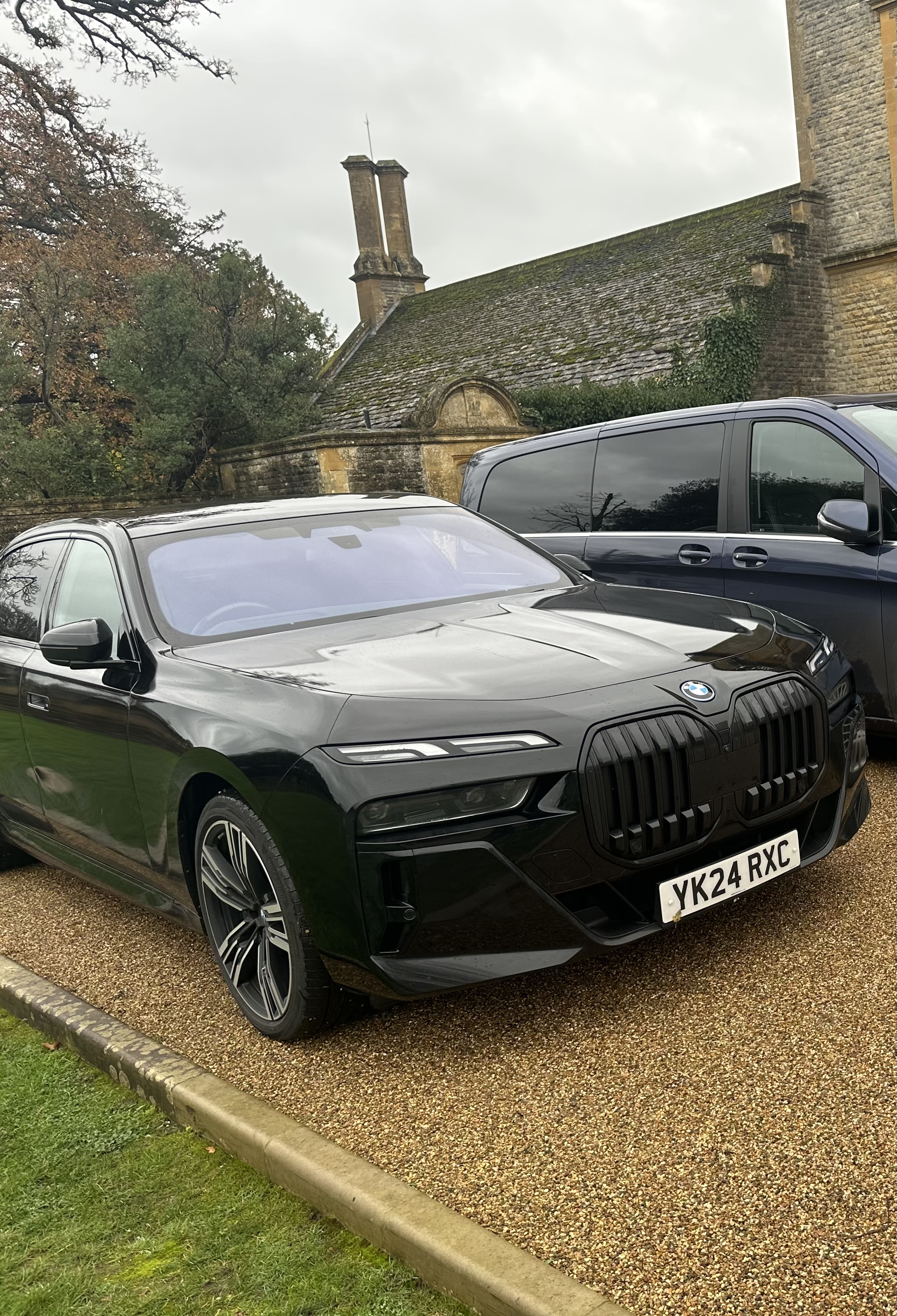 Luxury Chauffeur for You & Your Loved Ones