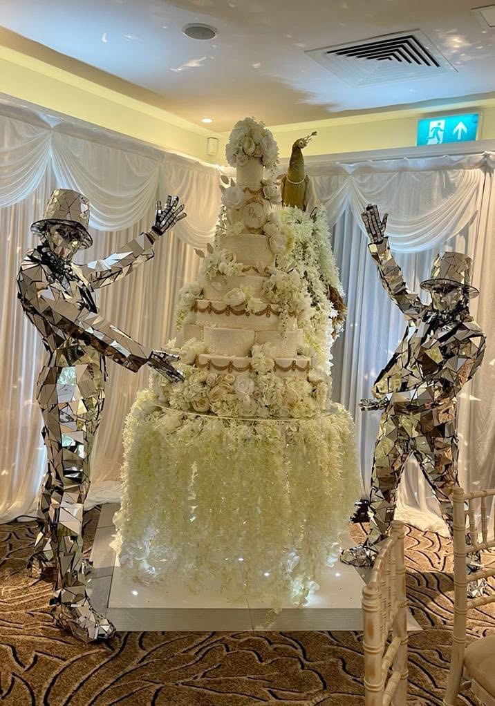 The Silver Mirror Men ✨