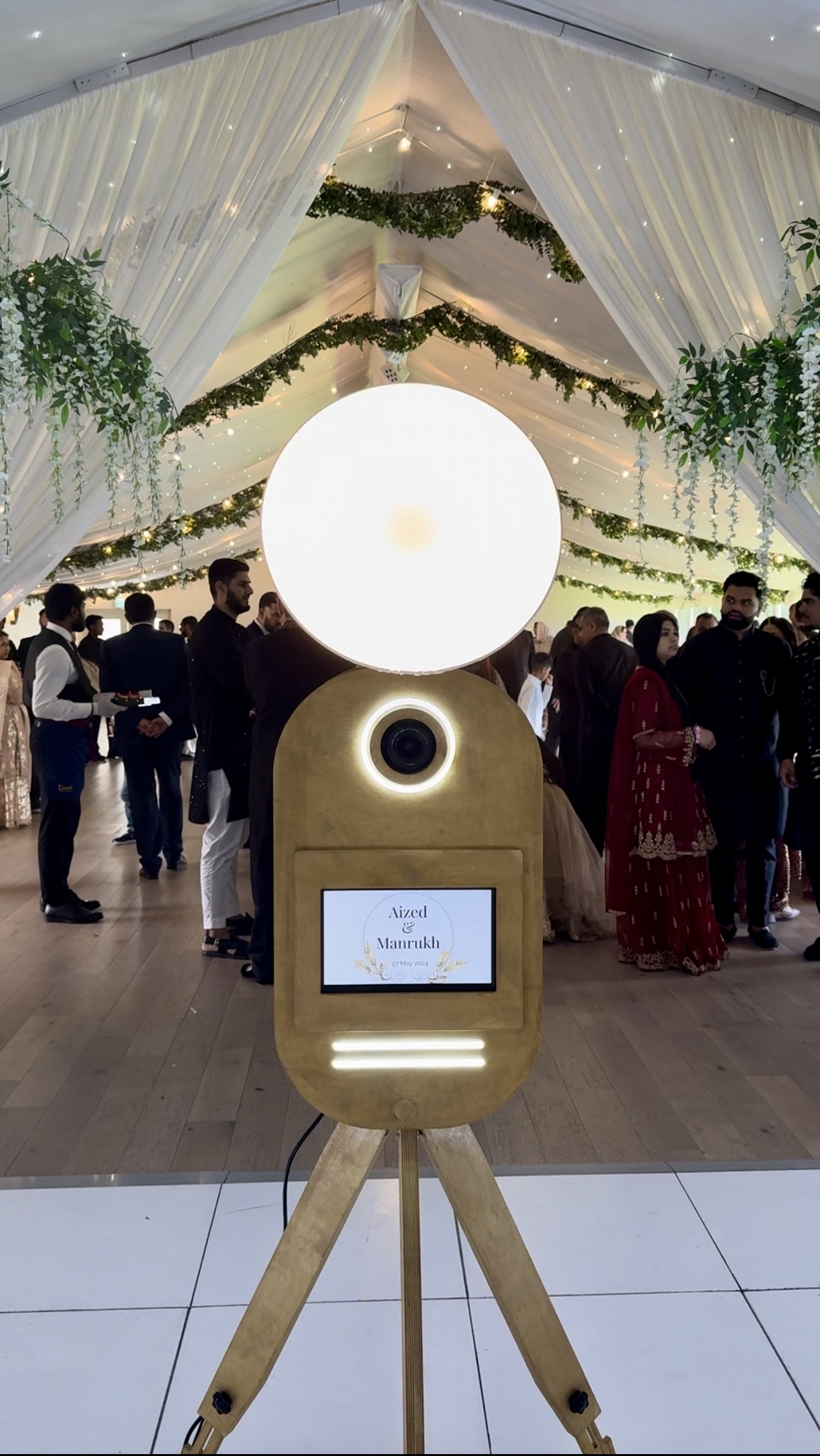 Luxury Retro Photo Booth