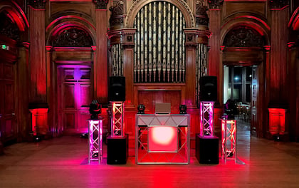 High-Quality DJ with Sophisticated & Advanced Effect Lighting
