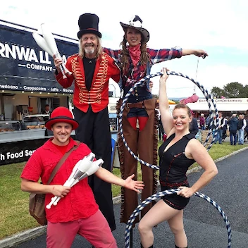 The Piccadilly Circus Co