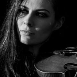 Emma Fry - Violinist and Electric Violinist