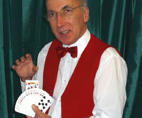 Sophisticated Magic by Circle Magician Peter Gardini