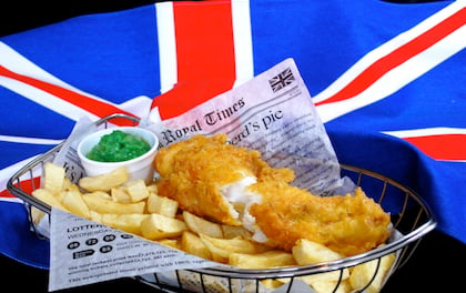 A Full Range of Street Food-Style Chippy Meals For Your Guests