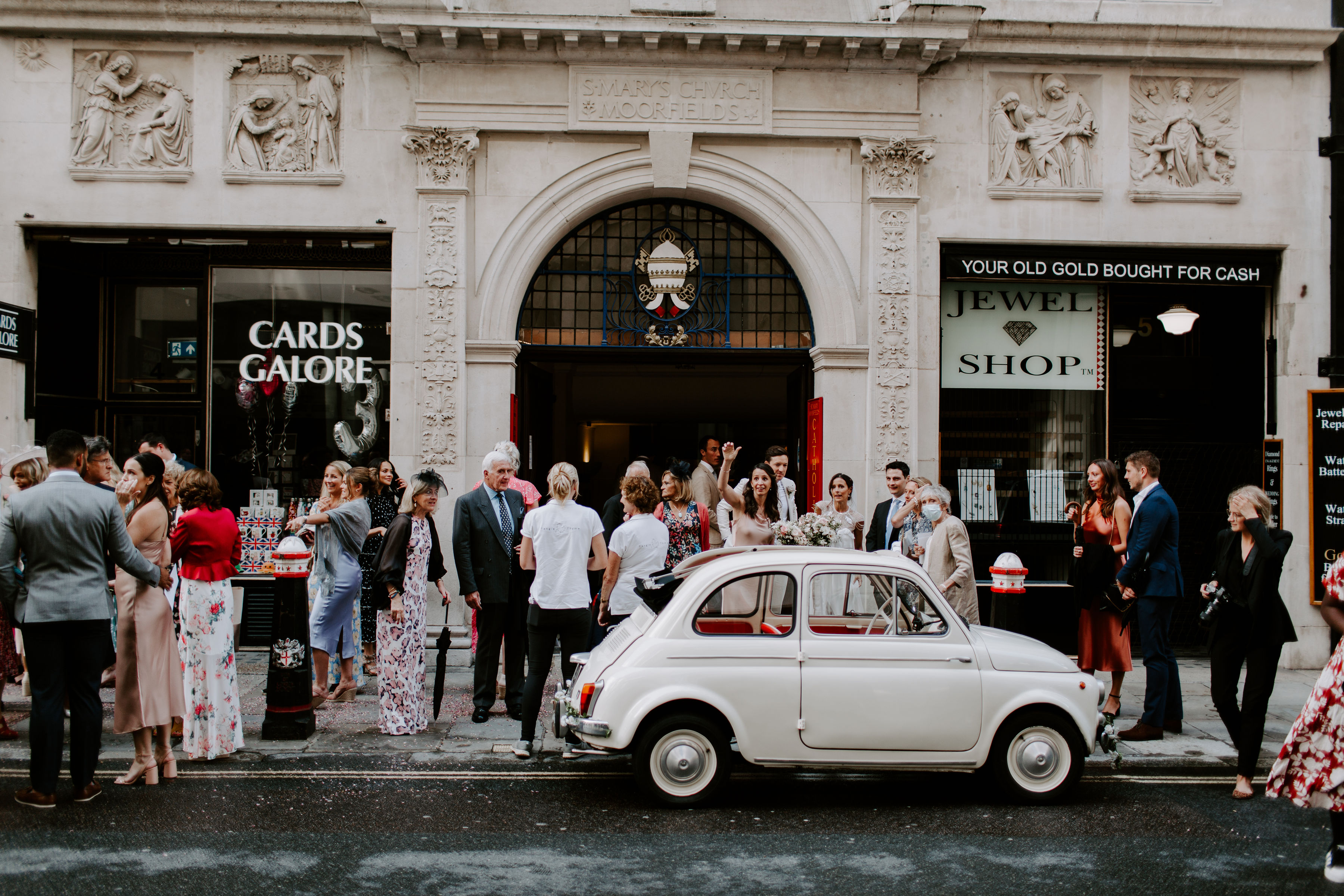 Stunning Ivory Vintage Fiat 500