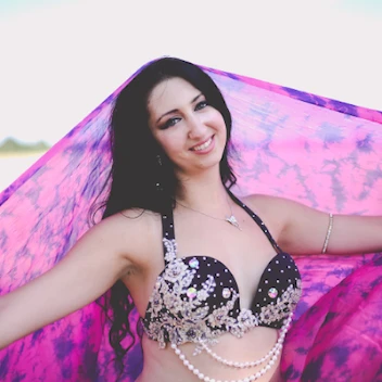 Sureya Bellydance - Turkish Belly Dancer