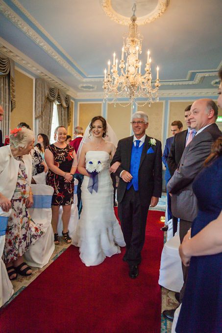 Wedding Photography With Natural Photos And Artistic Look