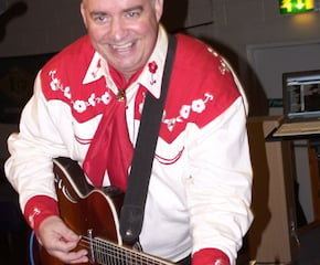 Nostalgia Style Singer & Guitarist Geoff Stephens