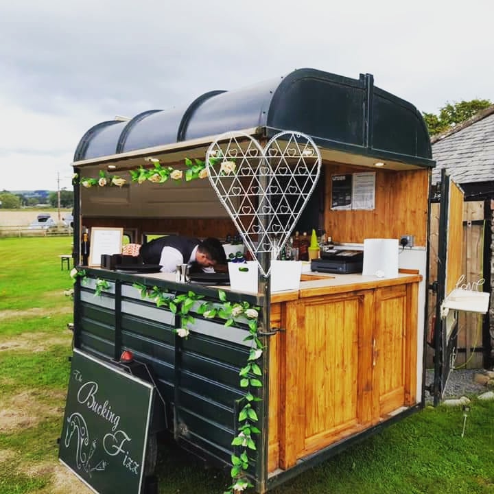 Vintage Horsebox Cash Bar