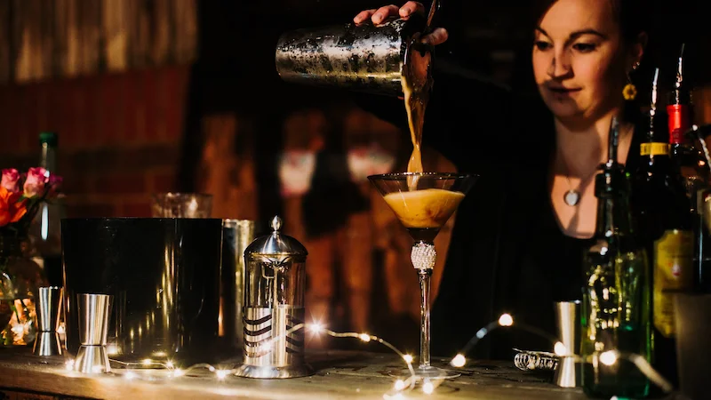 Fun, Friendly & Professional Bartender