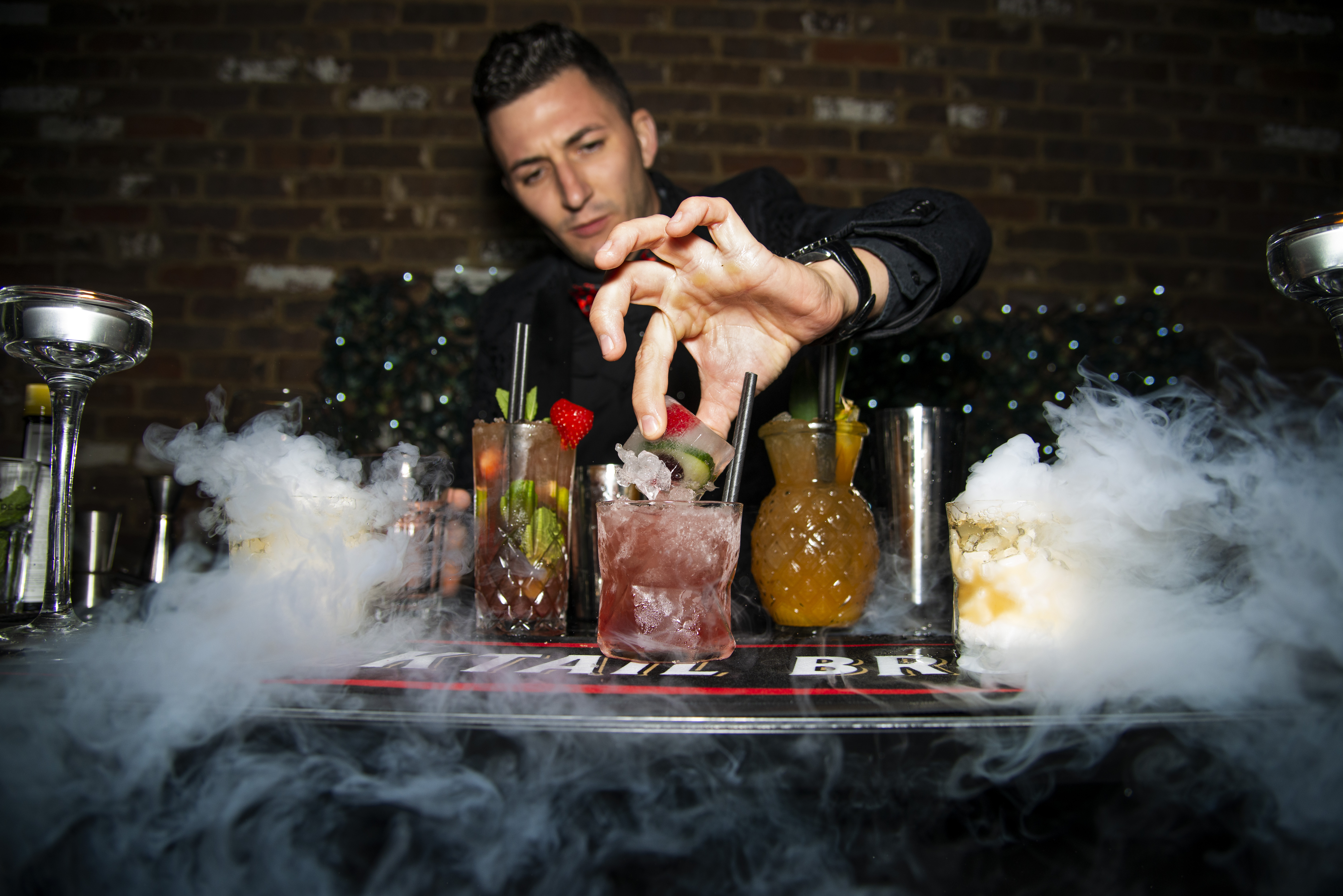 Your Very Own Stunning Pop-Up Cocktail Bar