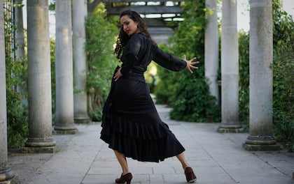 Passionate and Authentic Flamenco Dance with Dancer and live Guitarist