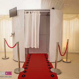 Create Images & Memories with our Enclosed Party Booth