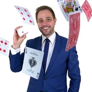 Tim Lichfield | Magician & Entertainer