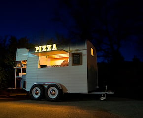 Fresh Stone Baked Pizzas from a Little Box on Wheels