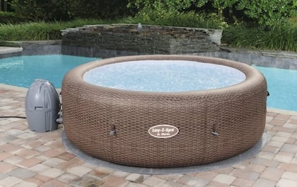 Inflatable Up To 7 Person Hot Tub