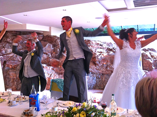 Surprise Your Guests with Fabulous Singing Waiters