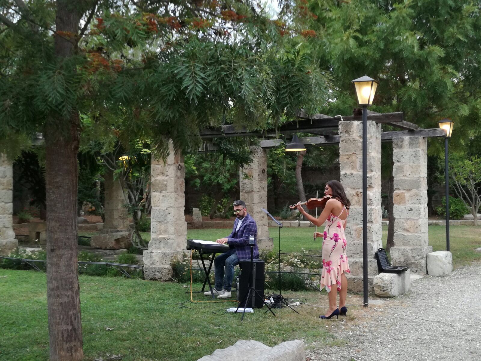 Giulia's Classical Acoustic Violin Performance