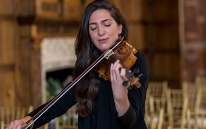 Giulia's Classical Acoustic Violin Performance