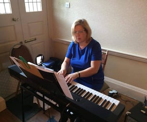 Pianist Caroline Wallis Newport Performing Pop, Jazz & Classical Music