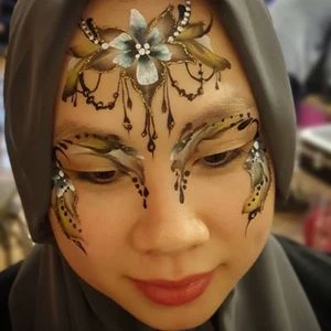 Maryam Luong Face Painting
