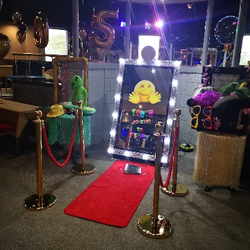 Kerry's Collection Magic Mirror Photo Booth