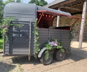 Horsebox Bar Serving Your Guests Their Favourite Drinks
