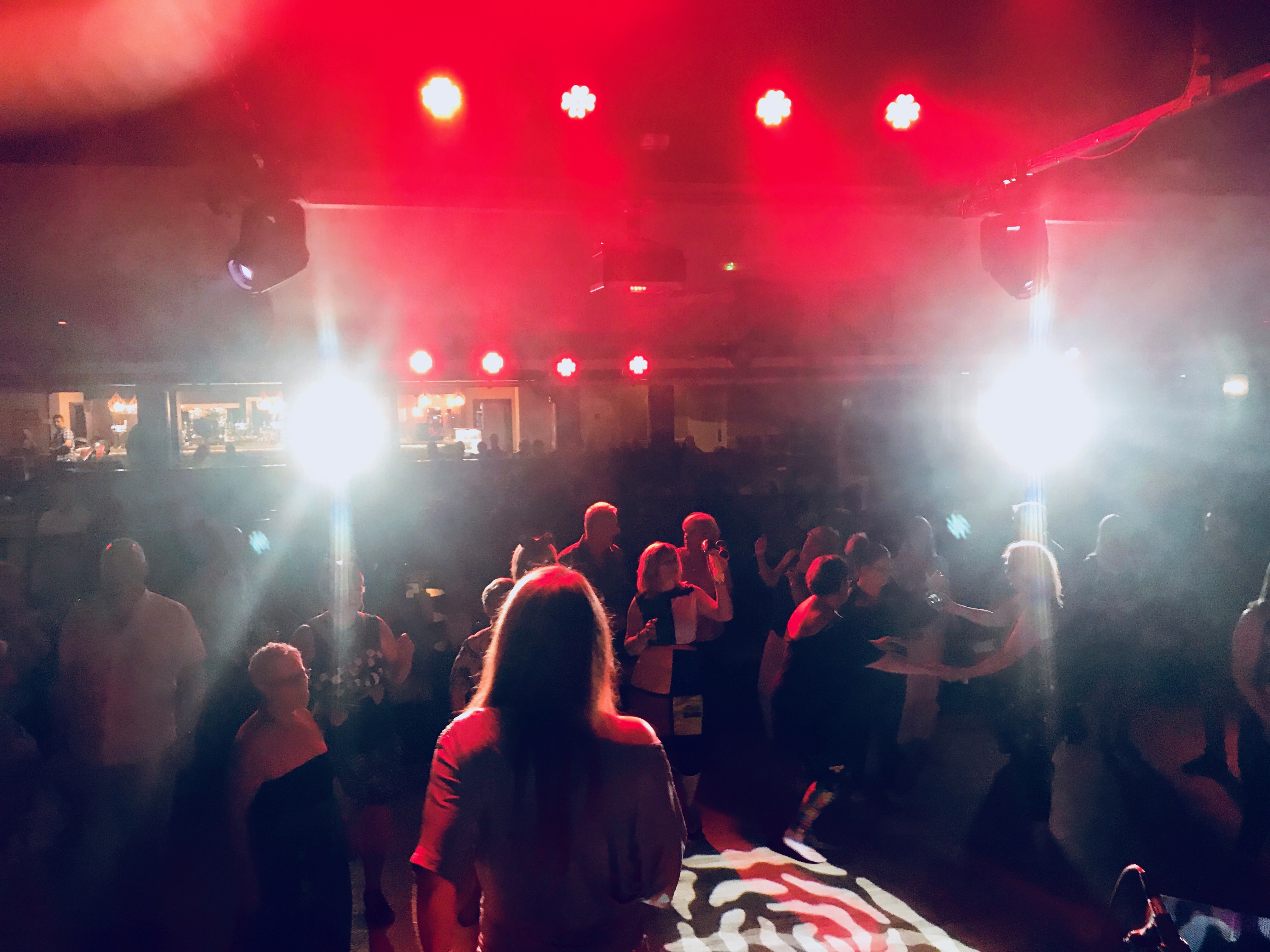 '19Eighties' Play the Most Popular Songs of the 80s