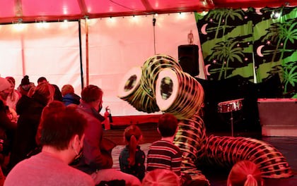 Human Slinky Act & Costume Show Include Slinky Dances & Collapses
